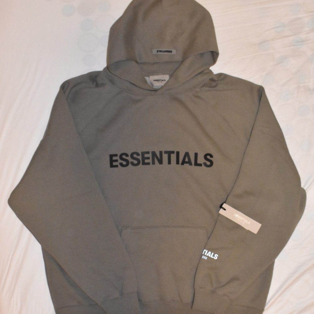 FEAR OF GOD ESSENTIALS